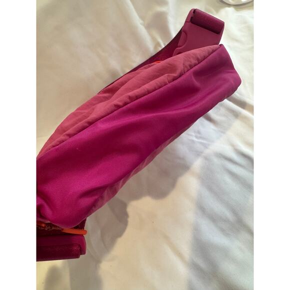 Everywhere Belt Bag - Picture 5 of 12